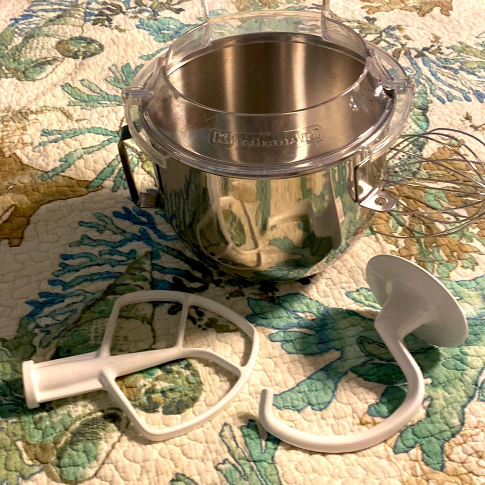 Kitchenaid mixer bowl and attachment set dough hook whisk splatter guard